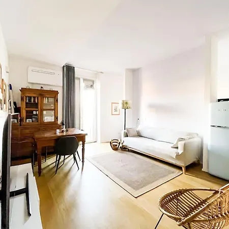 Garibaldi-isola - Moderno Bilocale Con Balcone 公寓