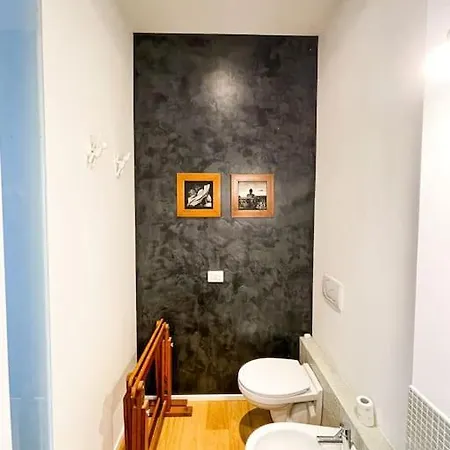 Garibaldi-isola - Moderno Bilocale Con Balcone 公寓 *